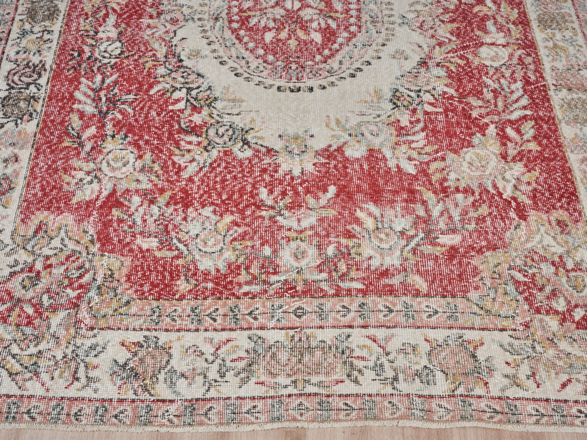 5'8" x 9'10" Red Vintage Turkish Large Rug