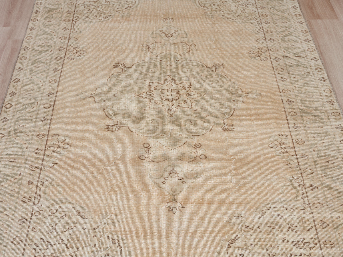 5'5" x 9'2" Beige Vintage Turkish Area Rug