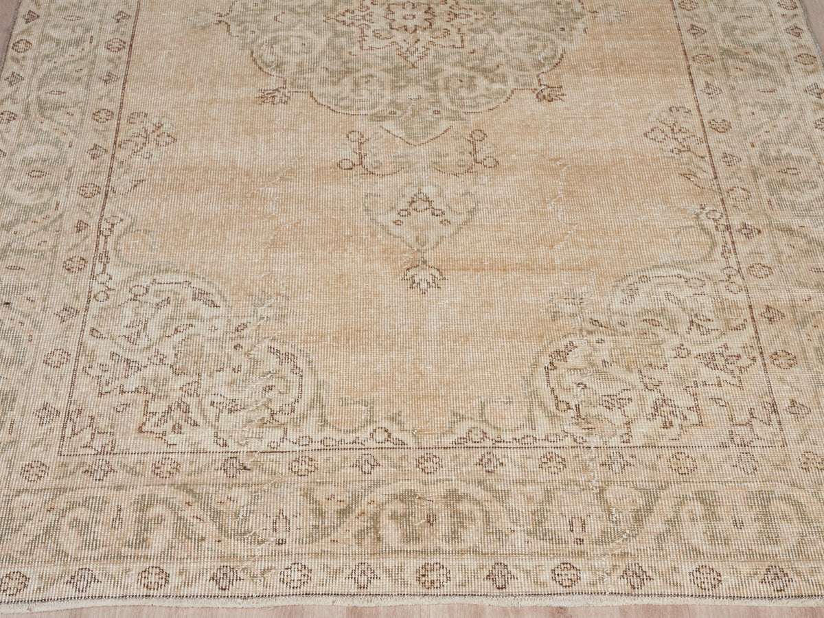 5'5" x 9'2" Beige Vintage Turkish Area Rug