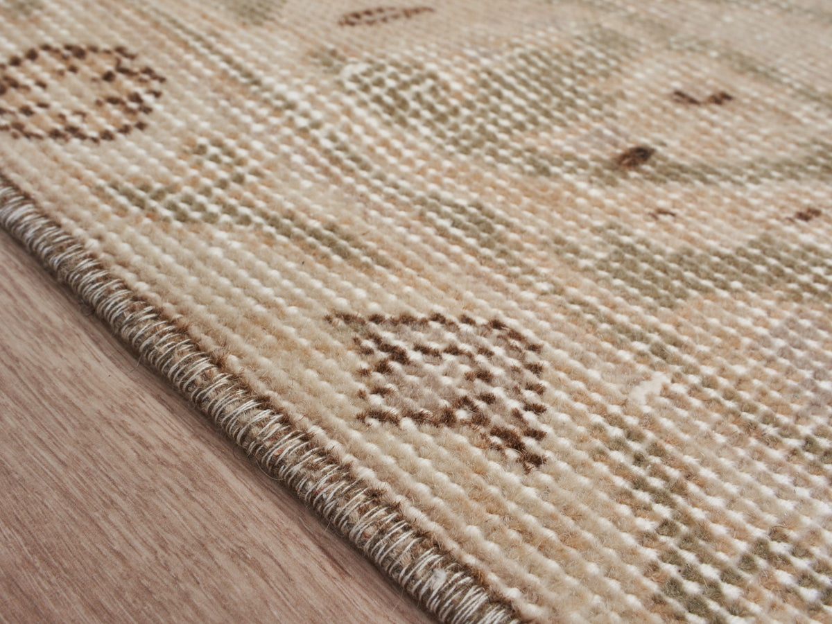 5'5" x 9'2" Beige Vintage Turkish Area Rug