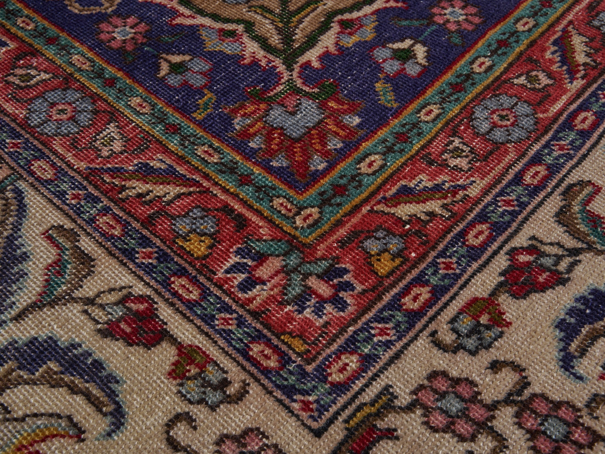 9'9" x 12'10" Handmade Oriental Persian Style Rug