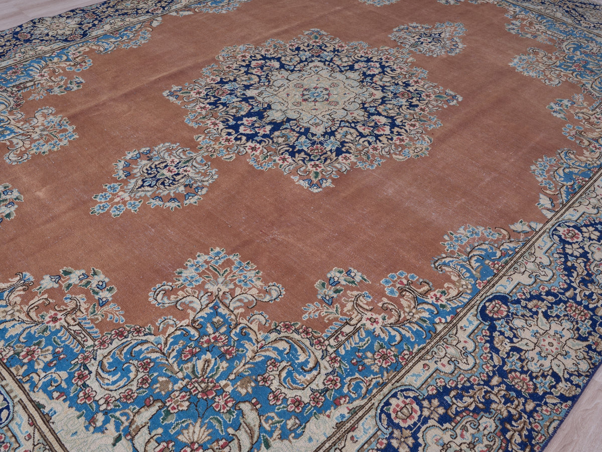 8'11" x 12'7" Oriental Persian Style Oversize Rug