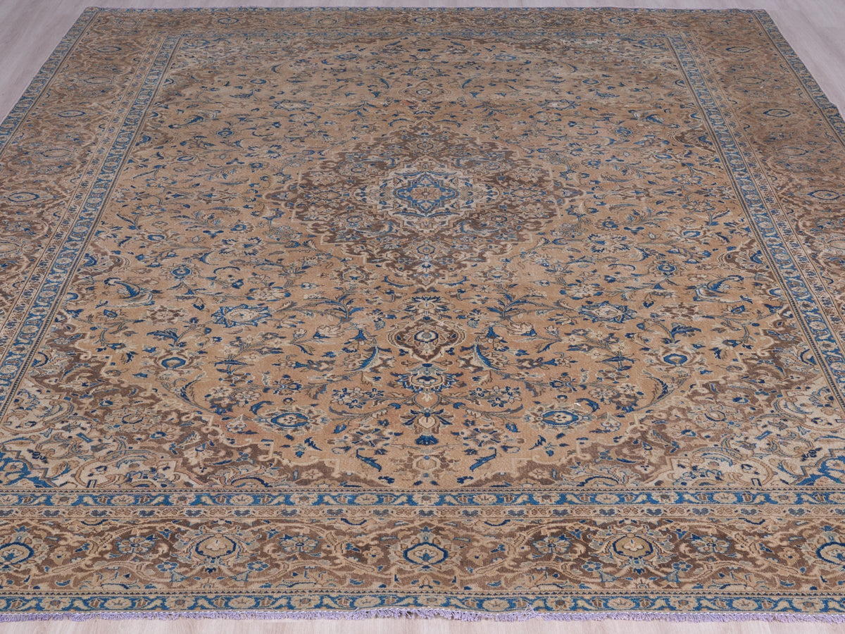 9'3" x 12'10" Oriental Persian Style Neutral Rug