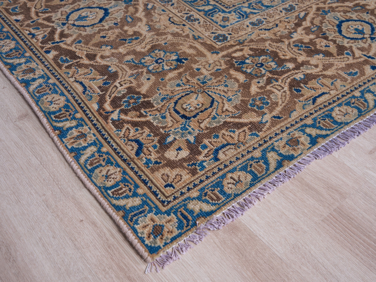 9'3" x 12'10" Oriental Persian Style Neutral Rug