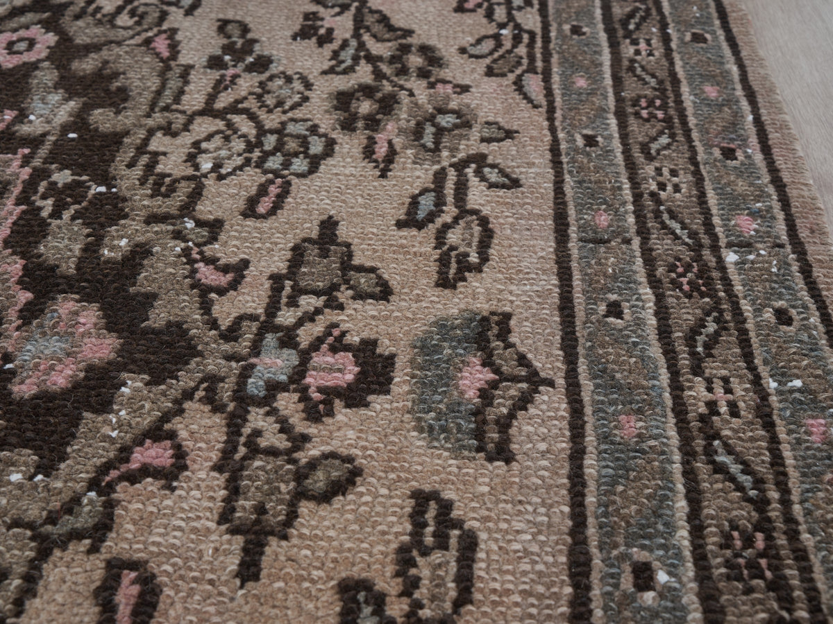 3'6" x 9'6" Oriental Persian Style Runner Rug