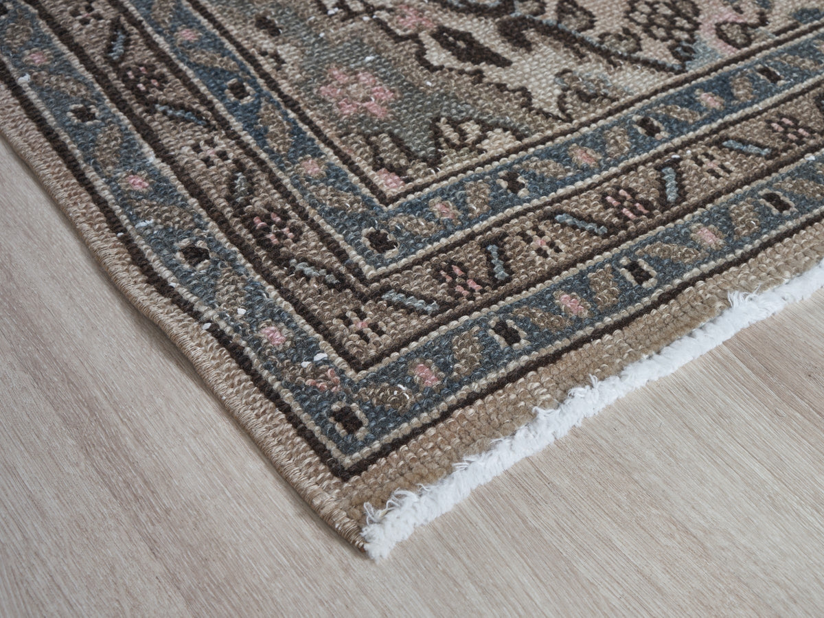 3'6" x 9'6" Oriental Persian Style Runner Rug