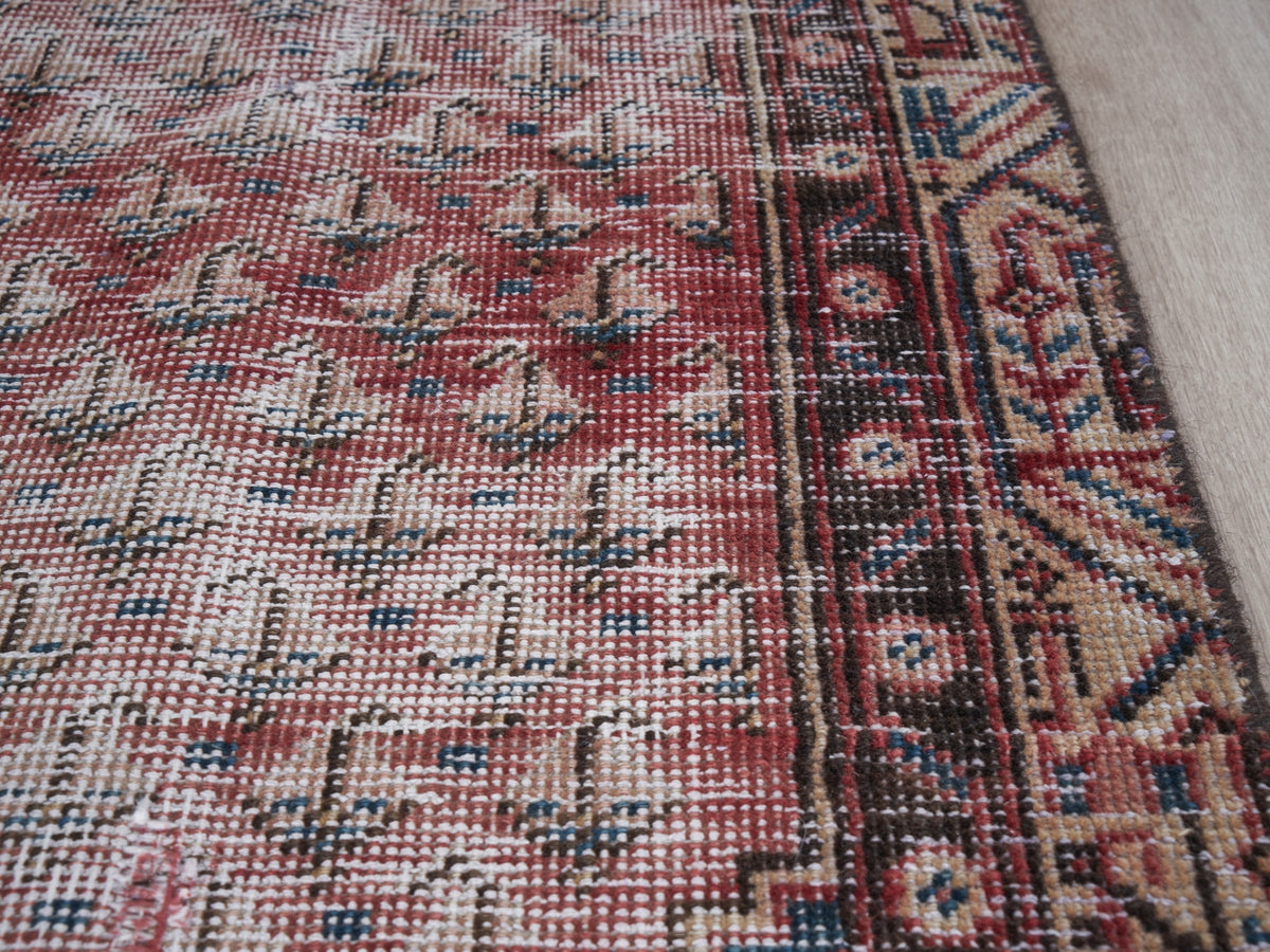 3'7" x 6'1" Red Vintage Persian Style Small Rug