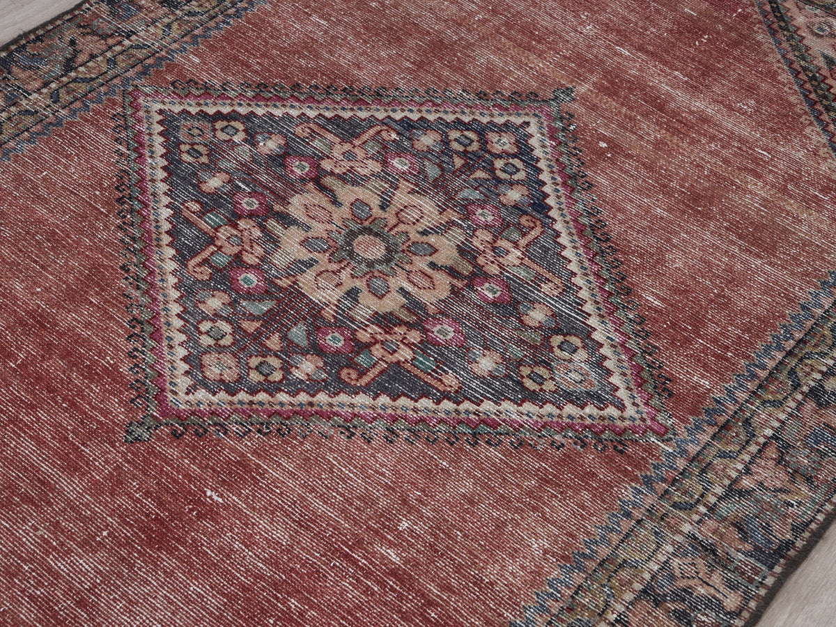 3'3" x 5'1" Vintage Small Red Persian Style Rug