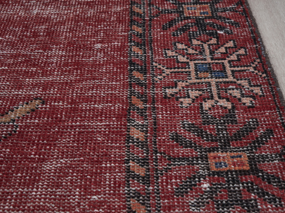 3'9" x 6'9" Red Small Vintage Persian Style Rug