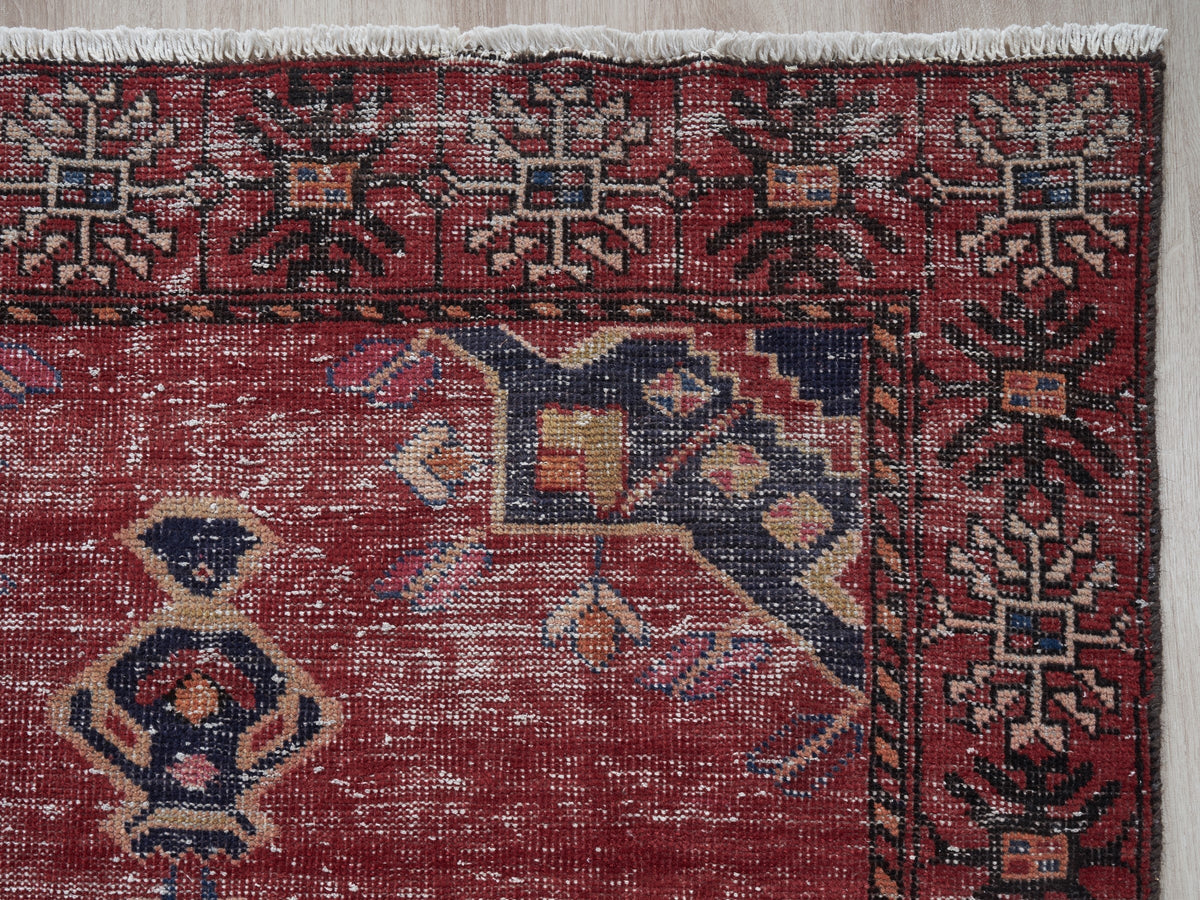 3'9" x 6'9" Red Small Vintage Persian Style Rug