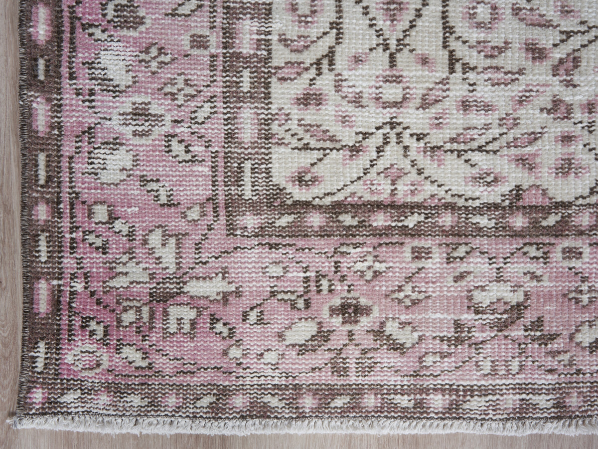 5'10" x 10'4" Vintage Turkish Area Rug