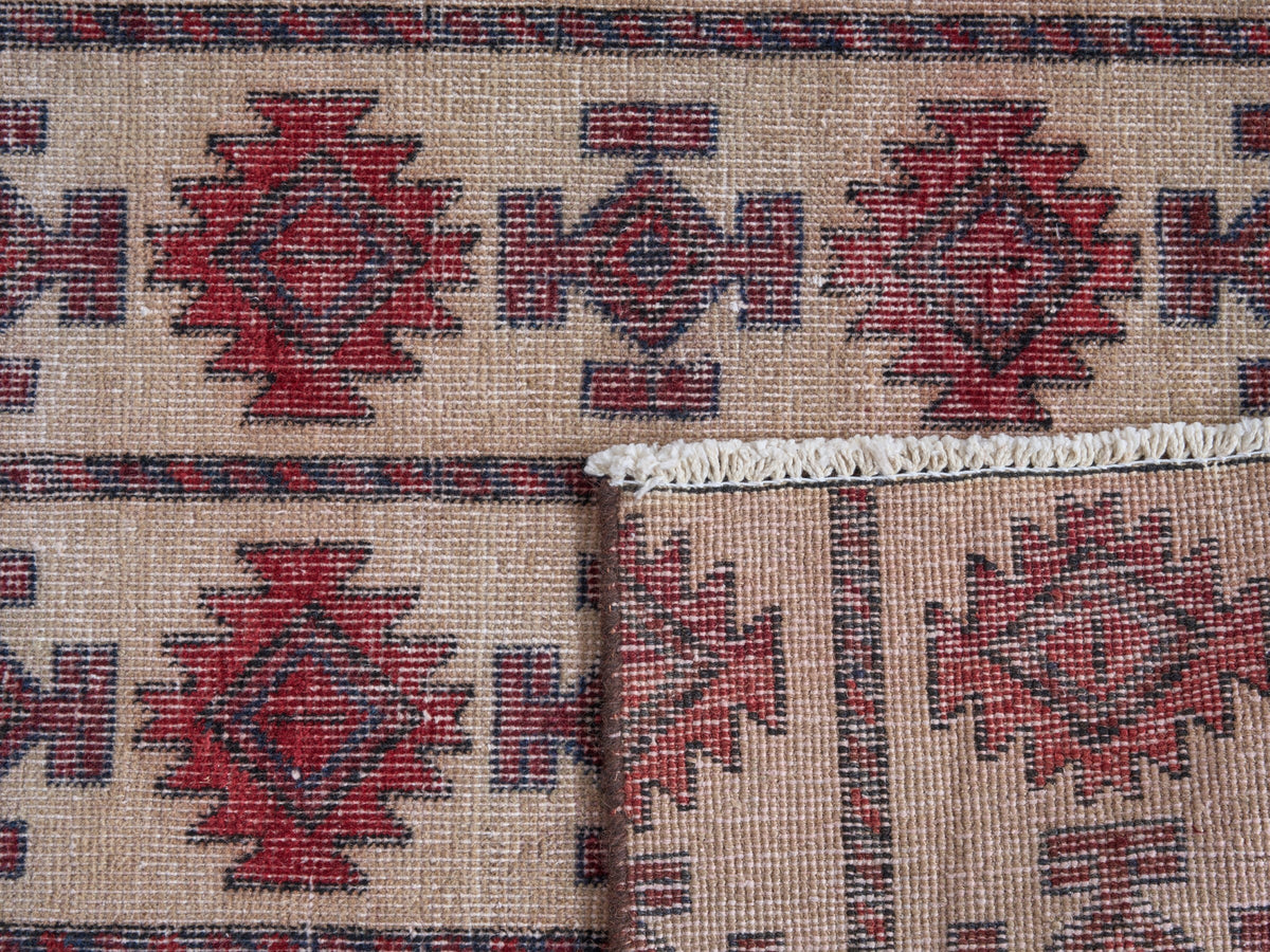 2'4" x 5'1" Vintage Persian Style Entryway Rug