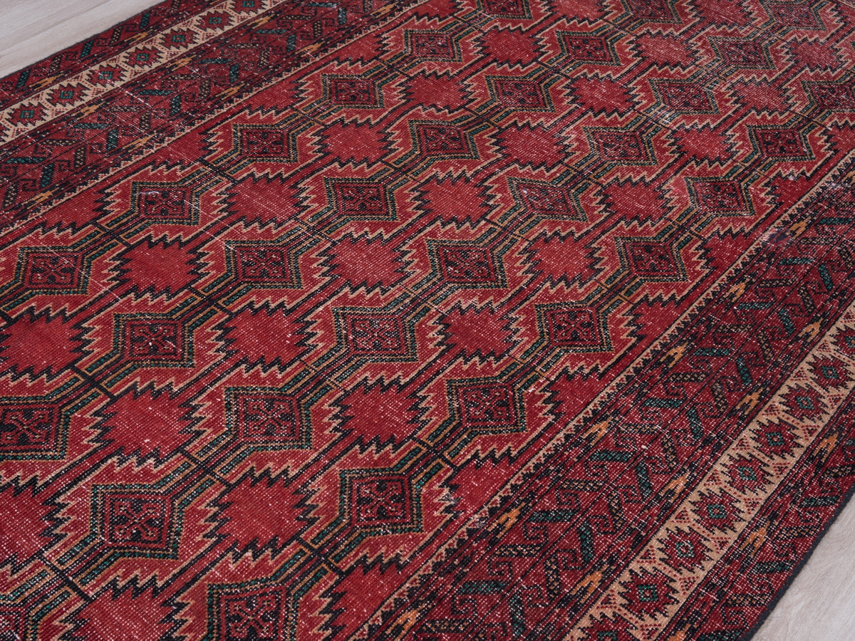 4'8" x 8'10" Oriental Persian Style Red Rug