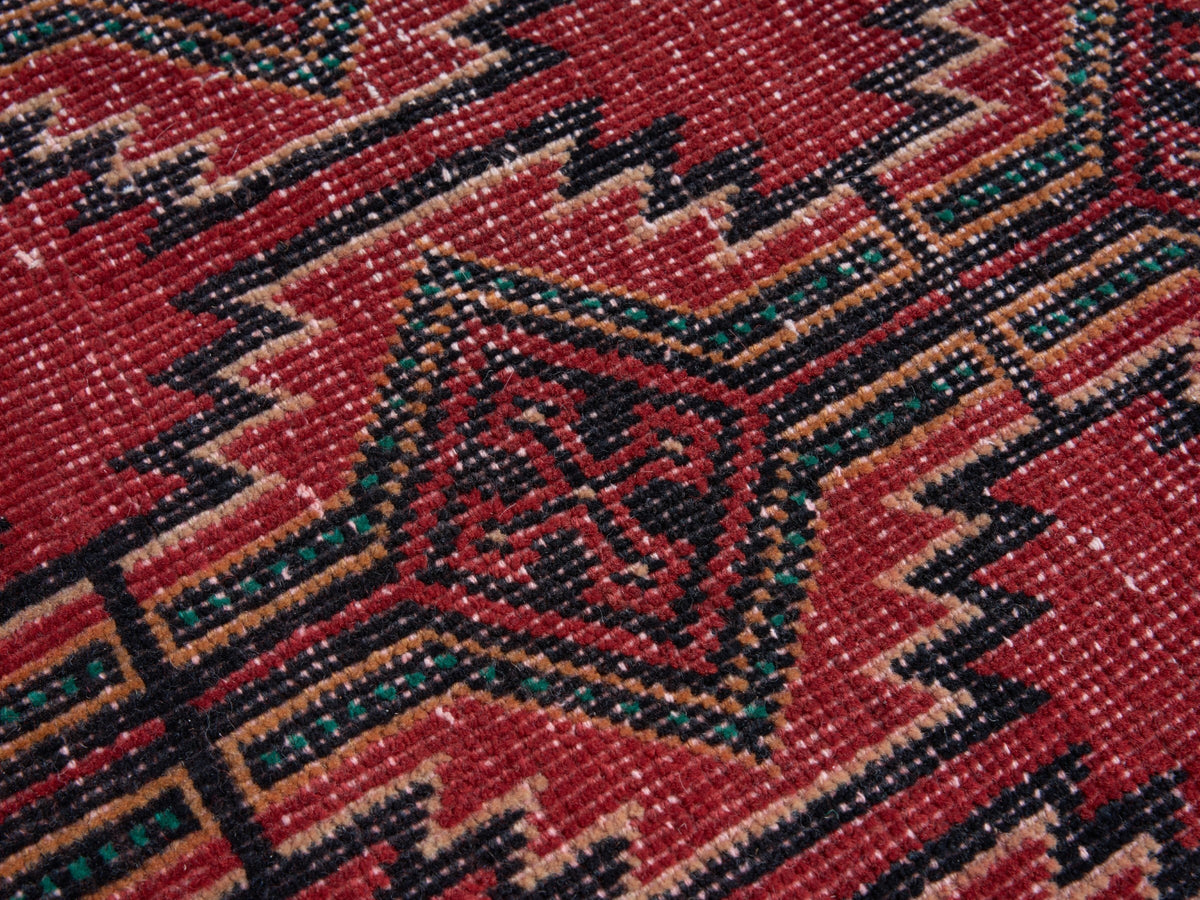 4'8" x 8'10" Oriental Persian Style Red Rug