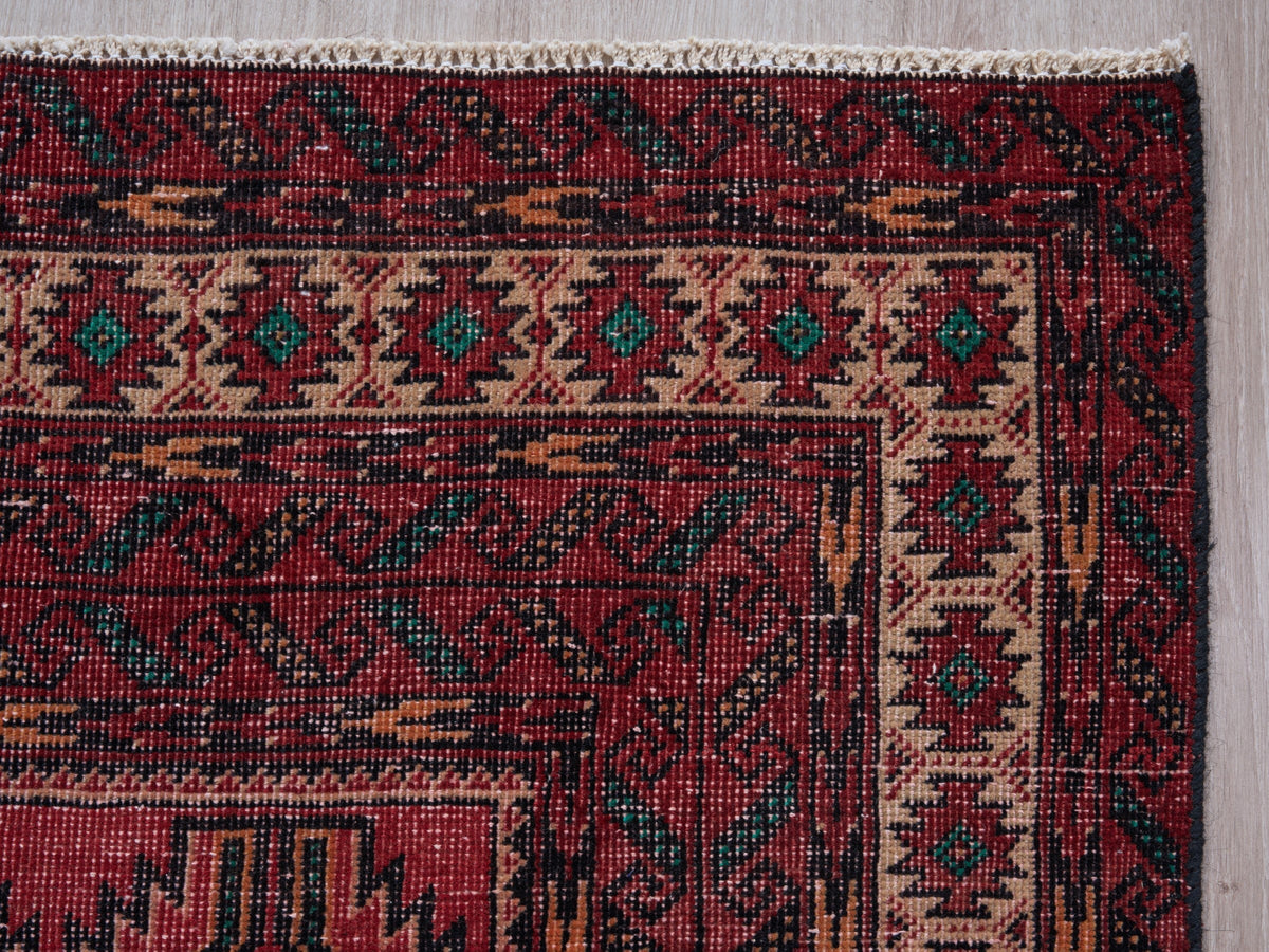 4'8" x 8'10" Oriental Persian Style Red Rug