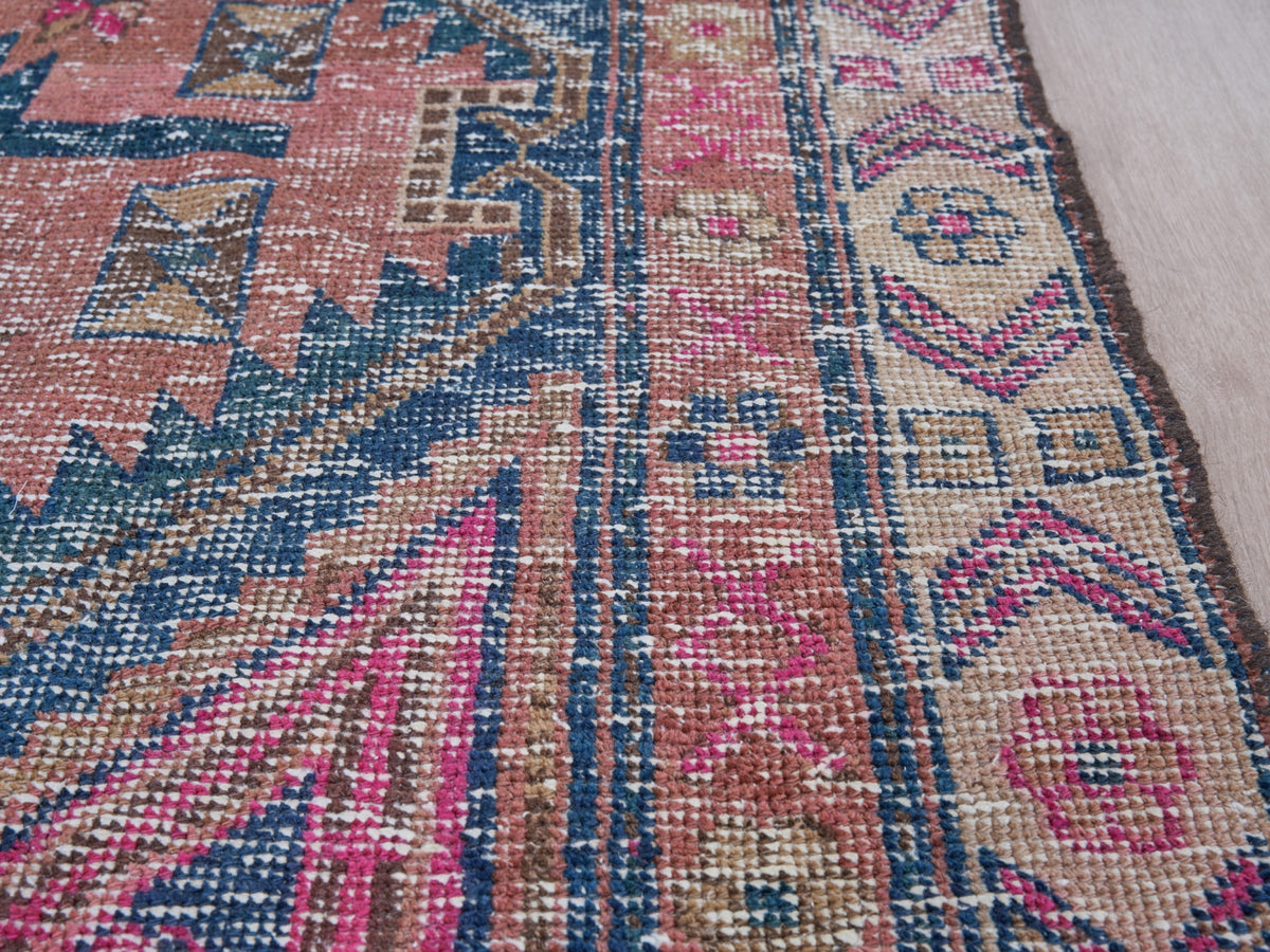 4'2" x 8'4" Oriental Persian Style Entryway Rug