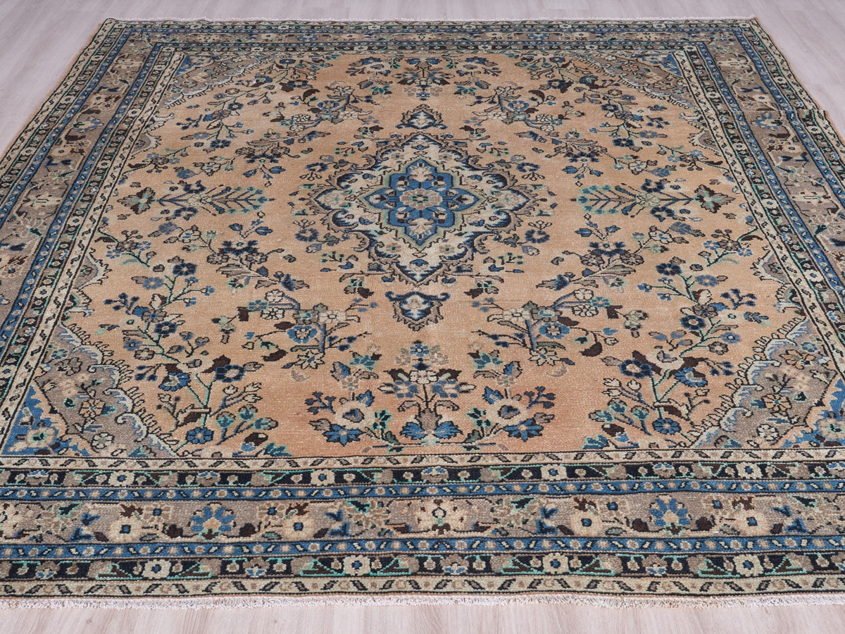 8'5" x 11'4" Oriental Handmade Persian Style Rug