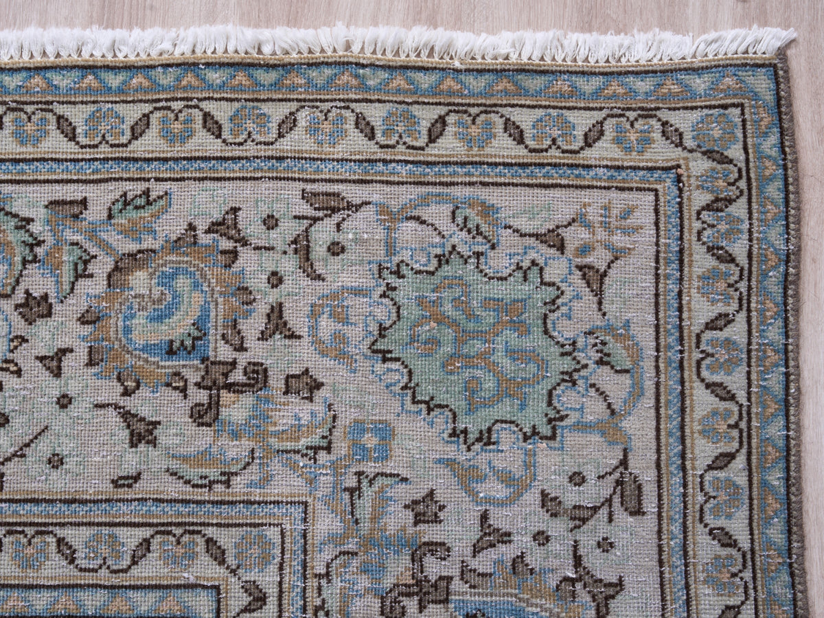 8'1" x 12'3" Oriental Persian Style Rug