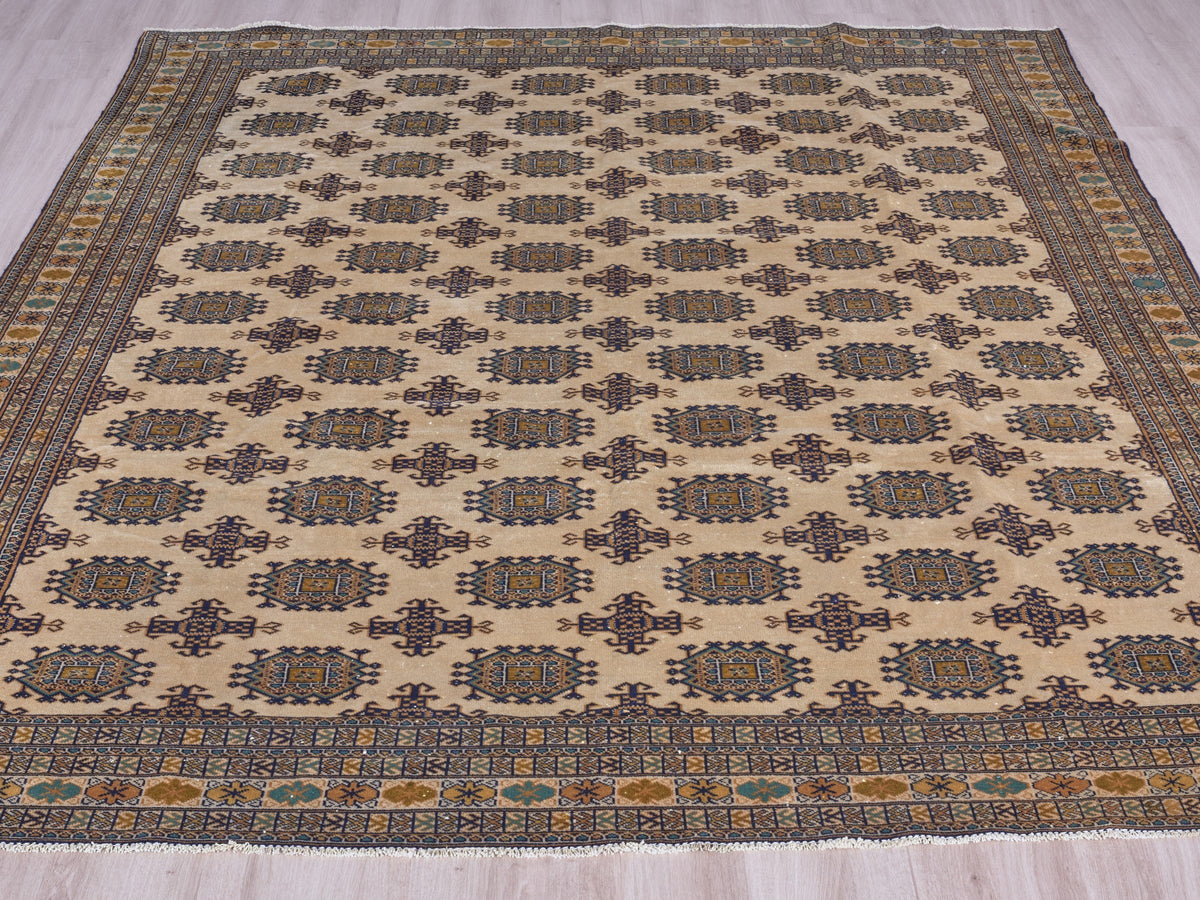 6'11" x 9'7" Oriental Handwoven Persian Style Area Rug