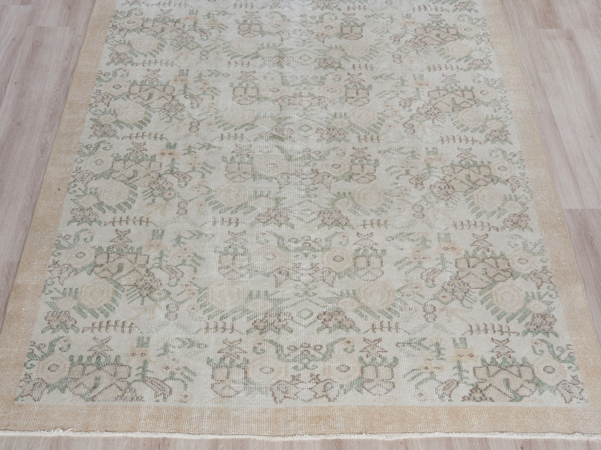 5'3" x 9'3" Neutral Turkish Vintage Area Rug