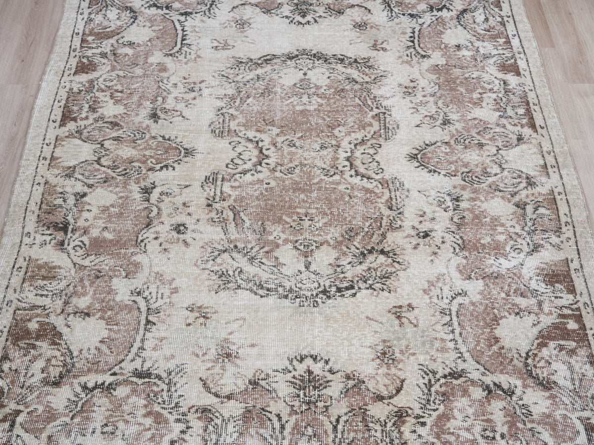 5'5" x 8'4" Neutral Vintage Turkish Area Rug