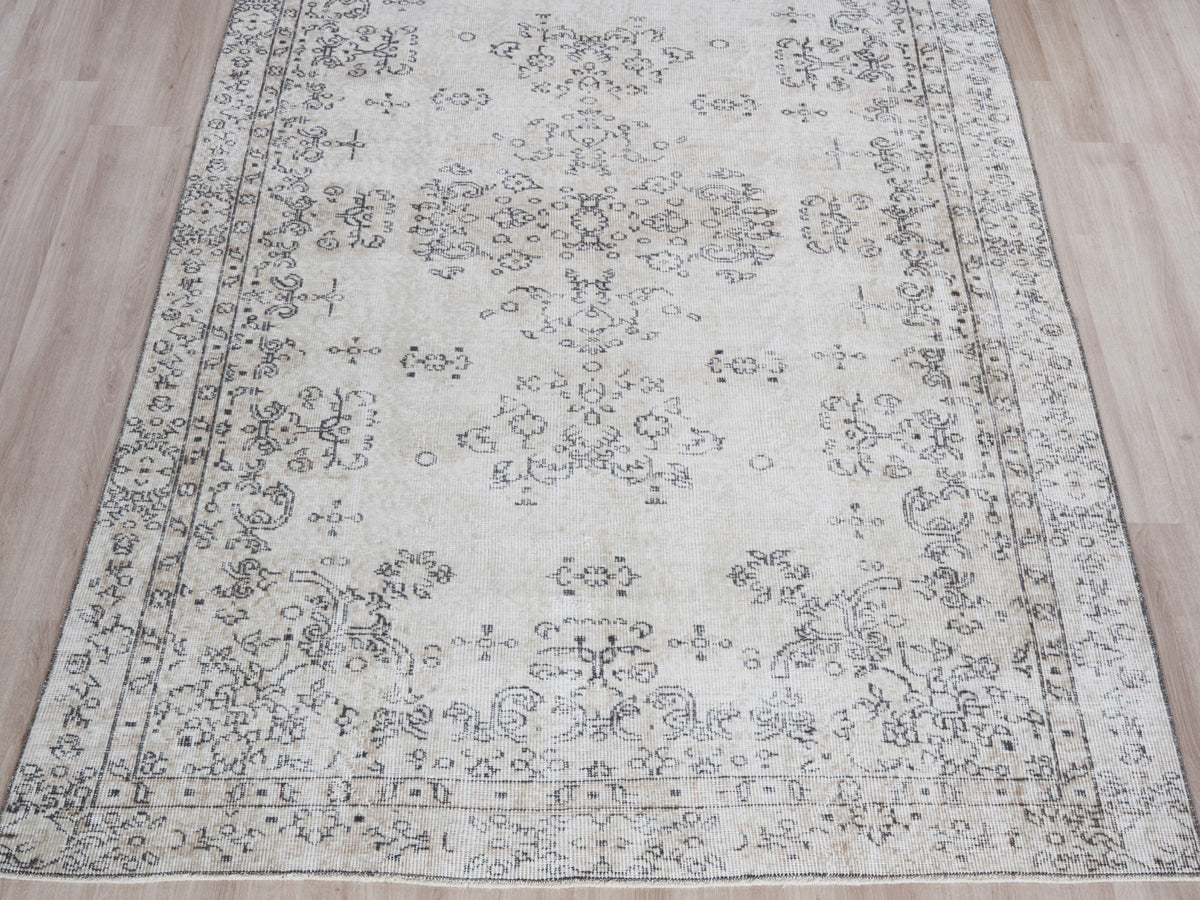 5'4" x 8'10" Neutral Vintage Turkish Area Rug