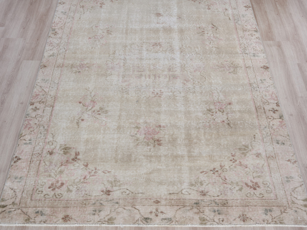 5'2" x 8'5" Neutral Vintage Turkish Area Rug