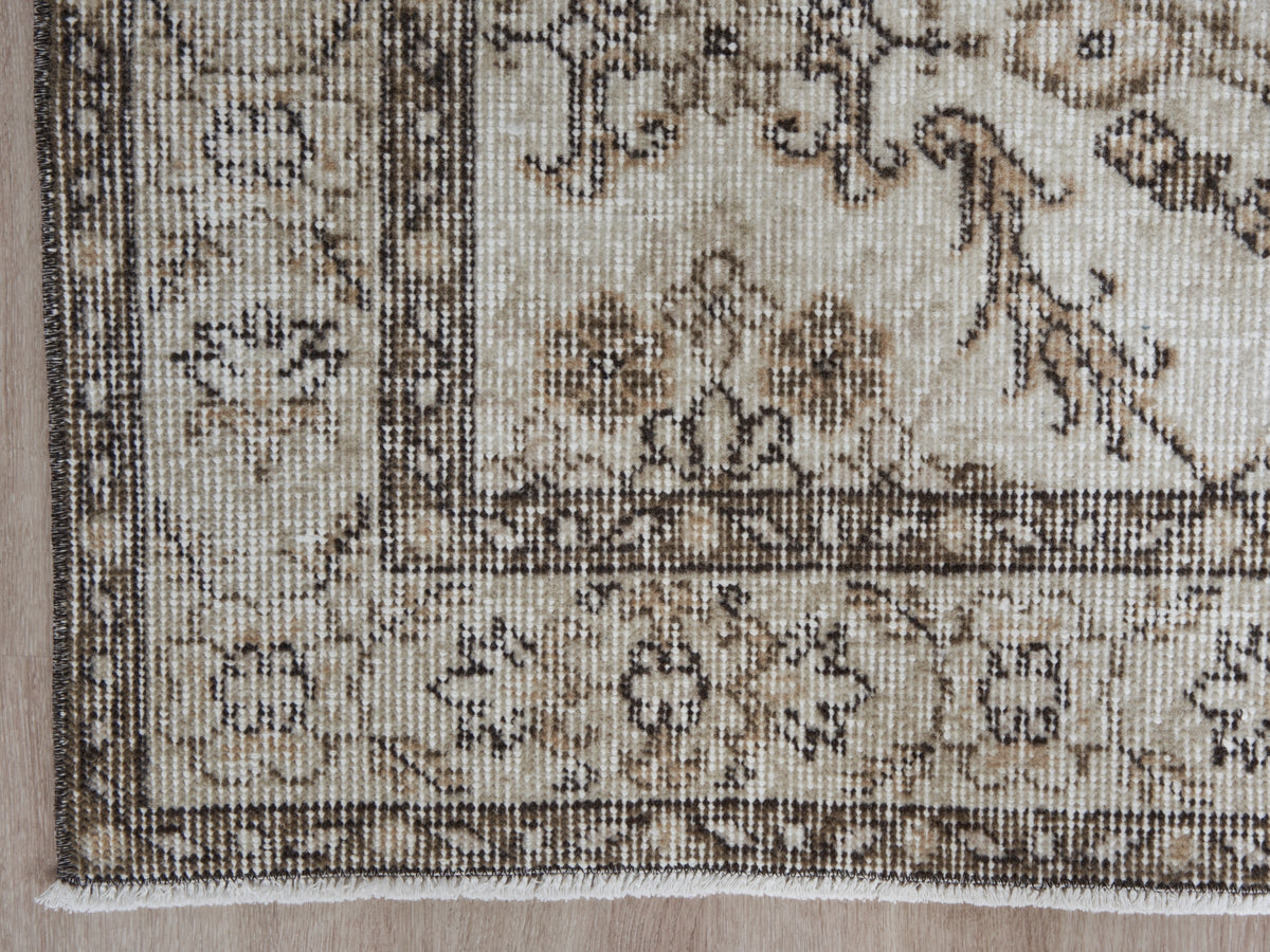 5'1" x 8'5" Neutral Vintage Turkish Area Rug