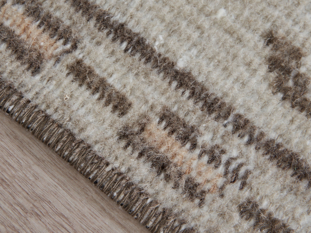 5'4" x 9' Neutral Handwoven Turkish Scatter Rug