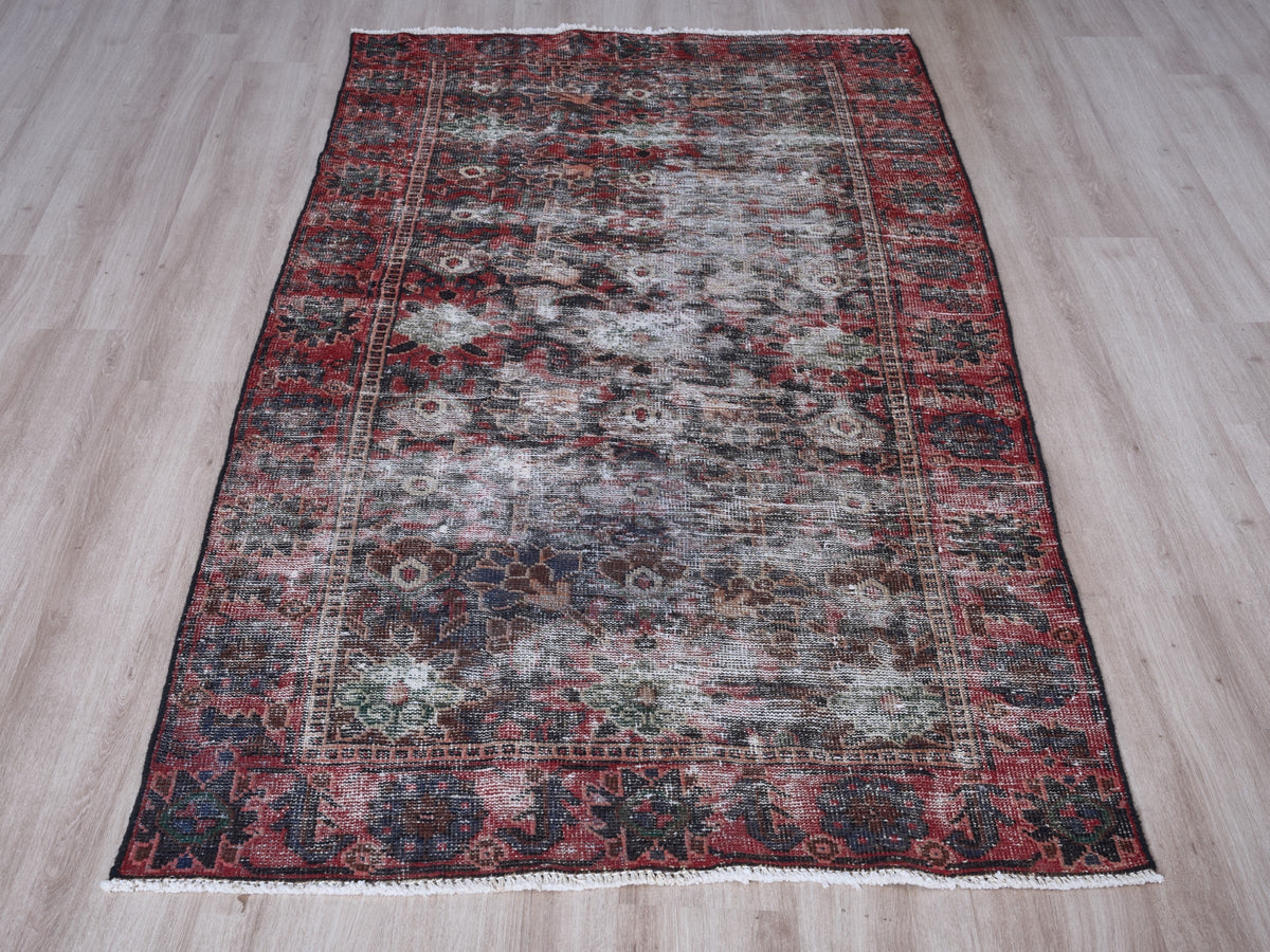 3'11" x 7'8" Vintage Persian Style Rug