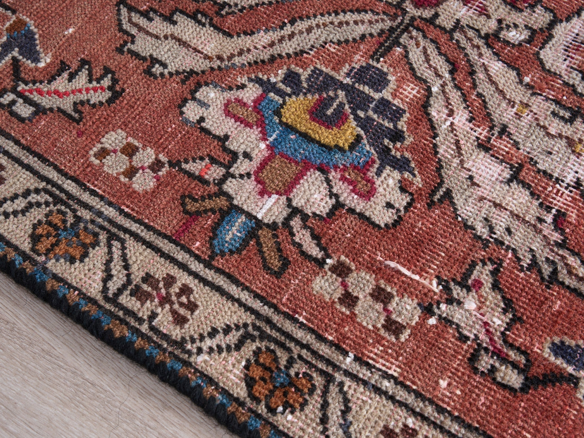 2'7" x 4'2" Small Vintage Persian Style Rug