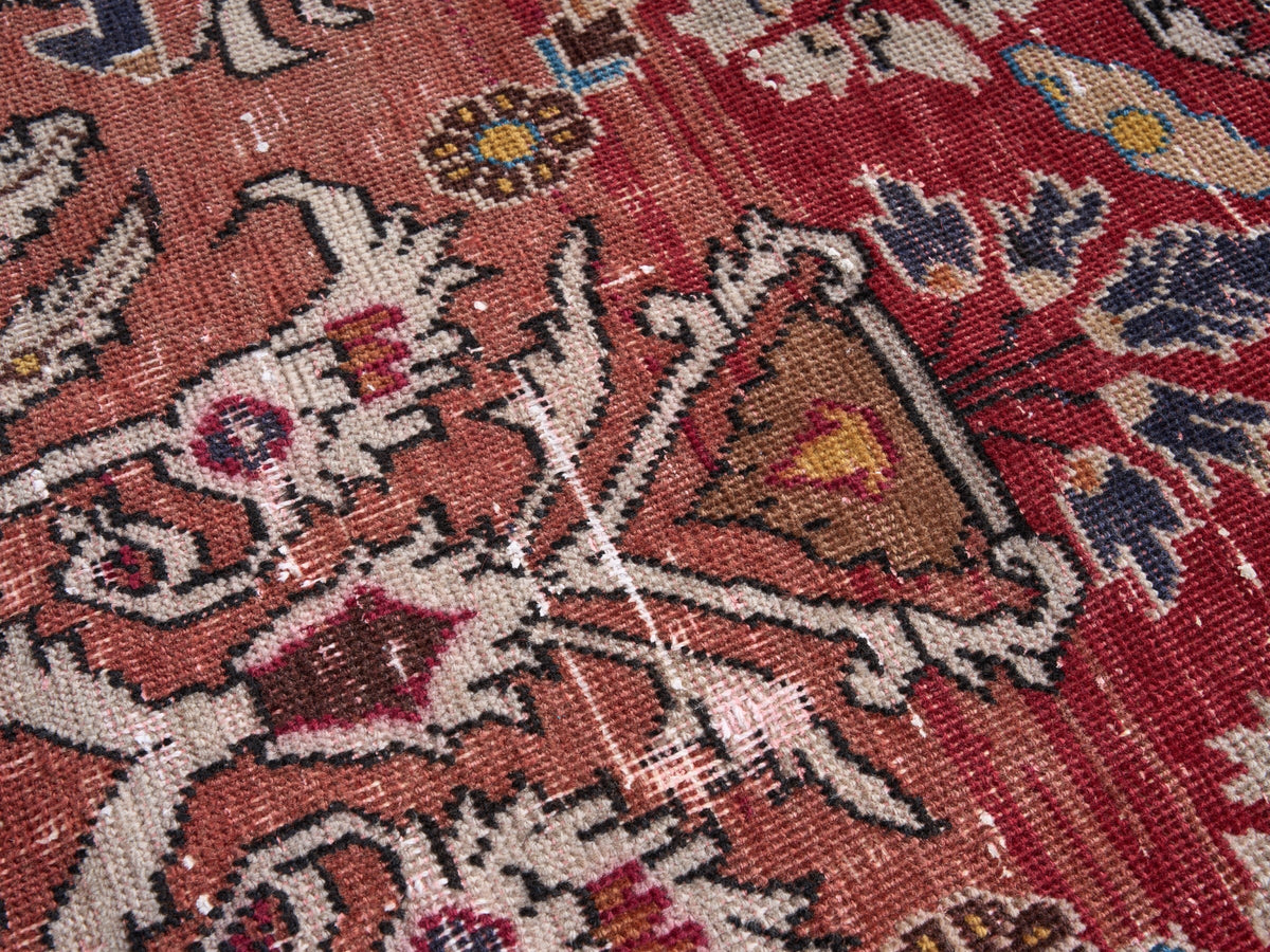 2'7" x 4'2" Small Vintage Persian Style Rug