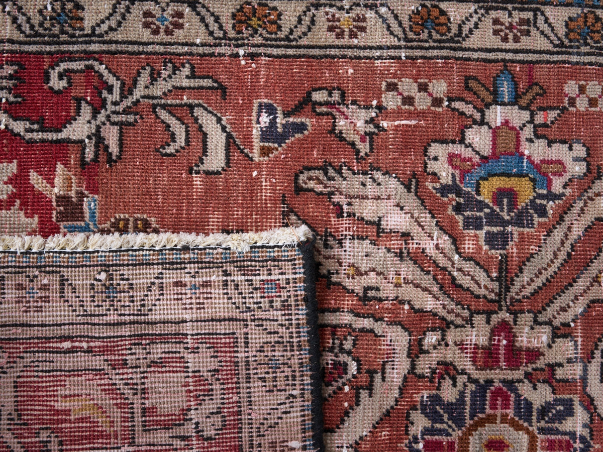 2'7" x 4'2" Small Vintage Persian Style Rug