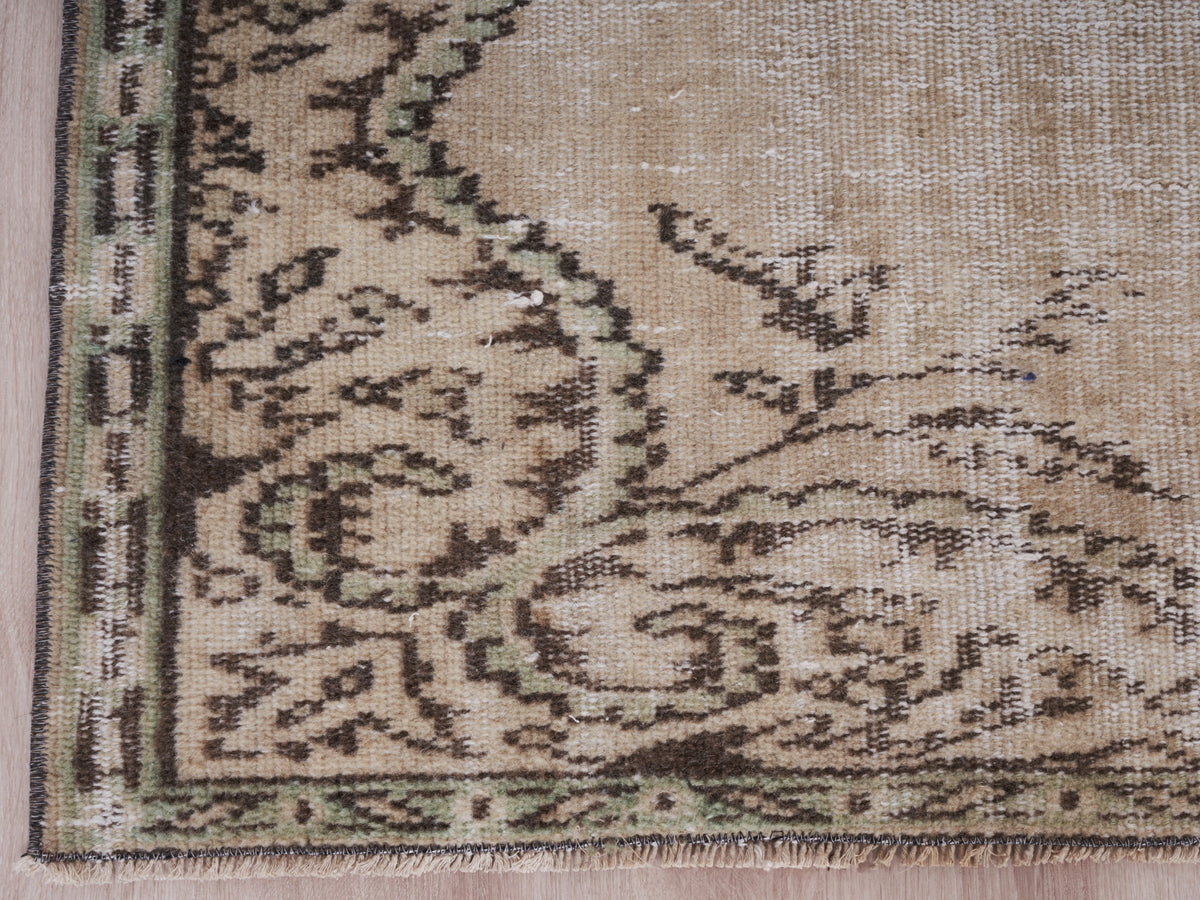 4'2" x 7'9" Beige Brown Vintage Hand-Knotted Scatter Rug