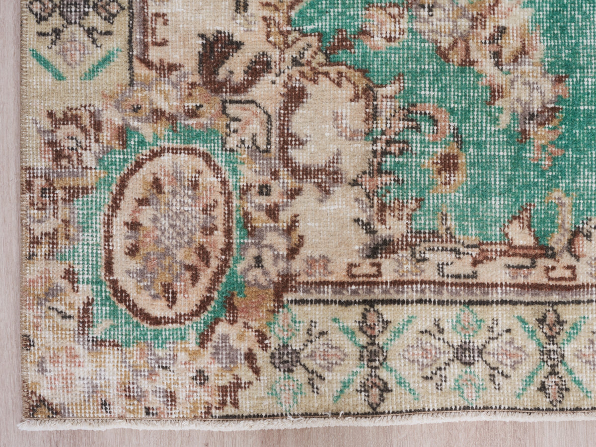 4'10" x 9'6" Green Beige Vintage Area Rug