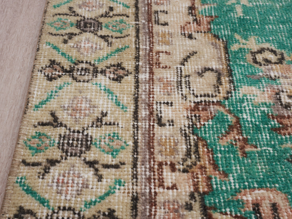 4'10" x 9'6" Green Beige Vintage Area Rug