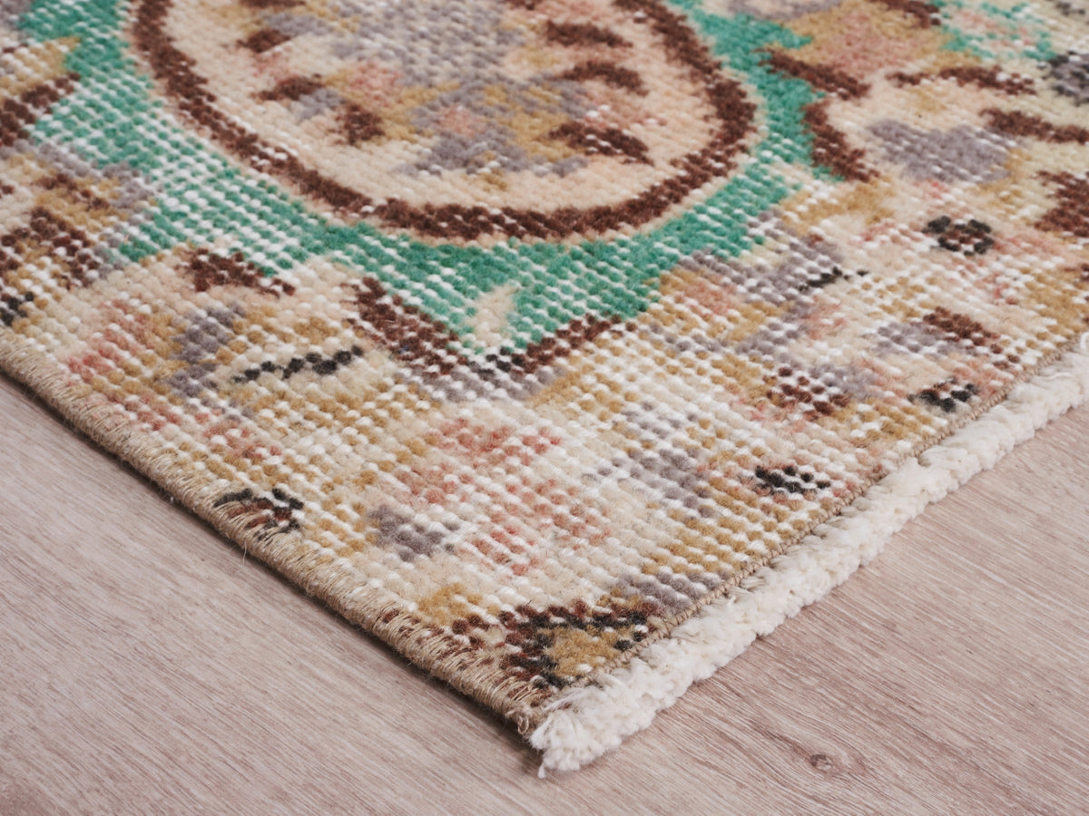 4'10" x 9'6" Green Beige Vintage Area Rug