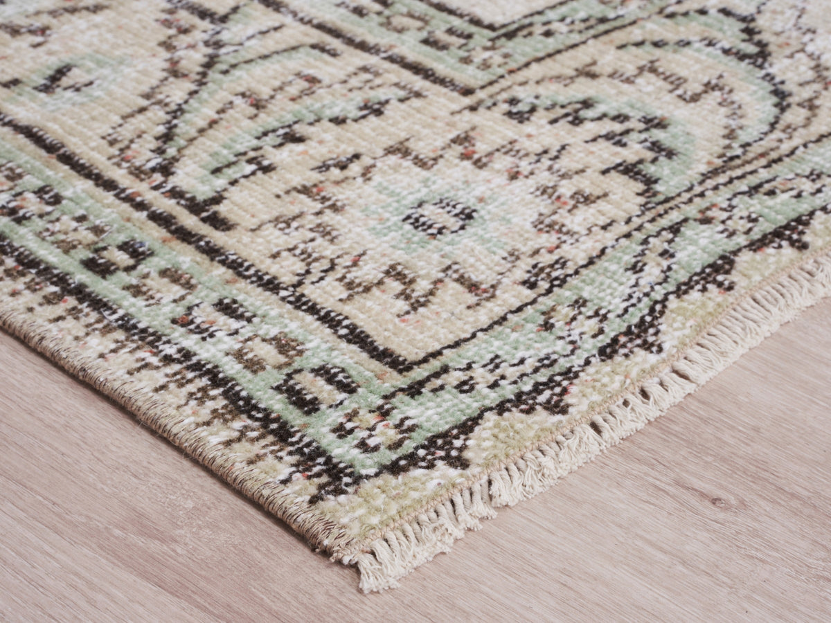 5'7" x 9'1" Beige Vintage Turkish Area Rug