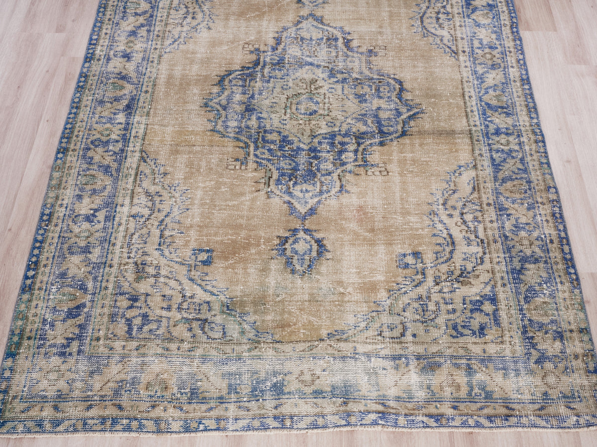 5'6" x 8'5" Neutral Vintage Turkish Area Rug