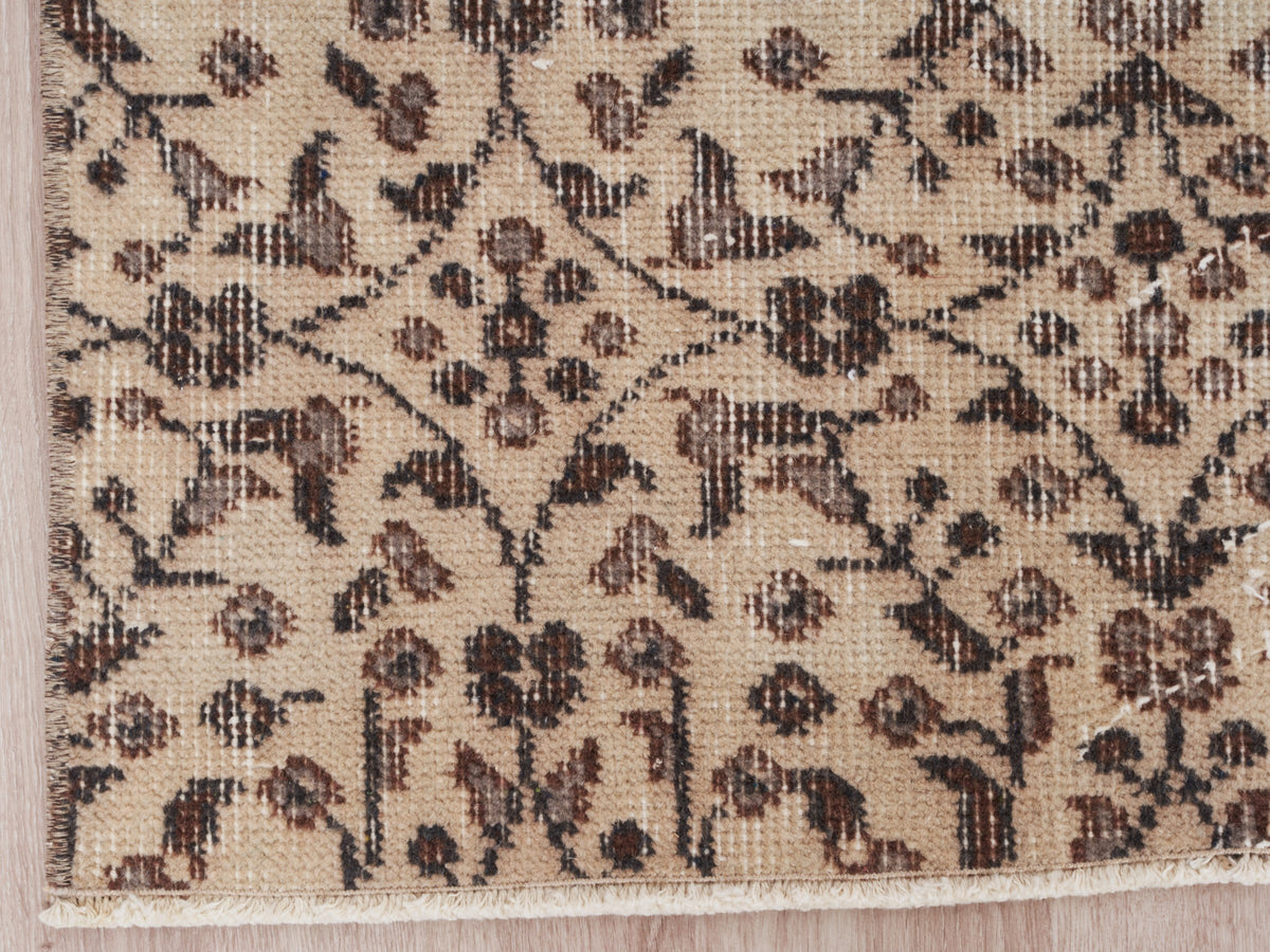 3'8" x 6'4" Brown Beige Vintage Scatter Rug