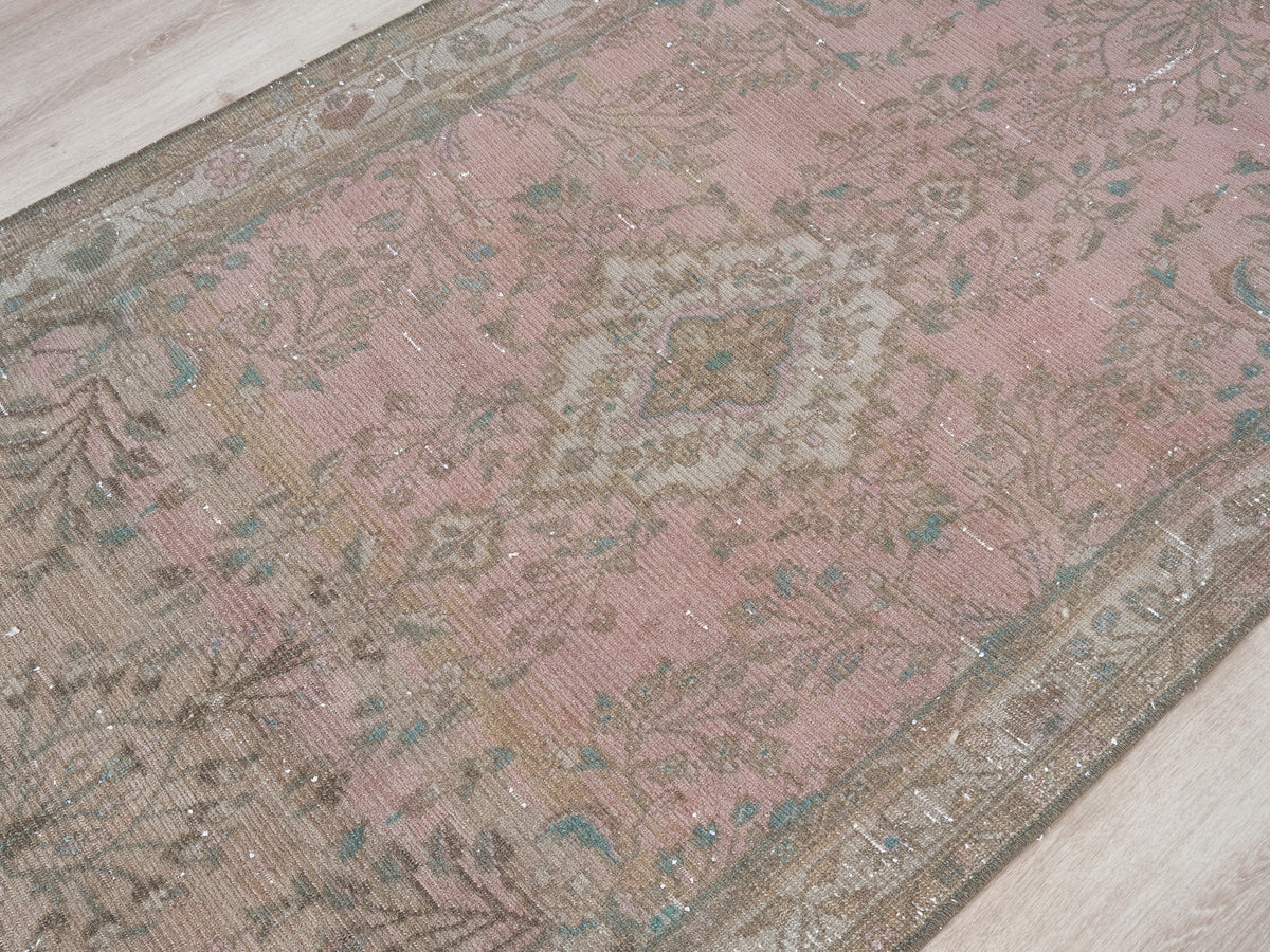 3'6" x 9'11" Neutral Vintage Persian Style Pink Runner Rug