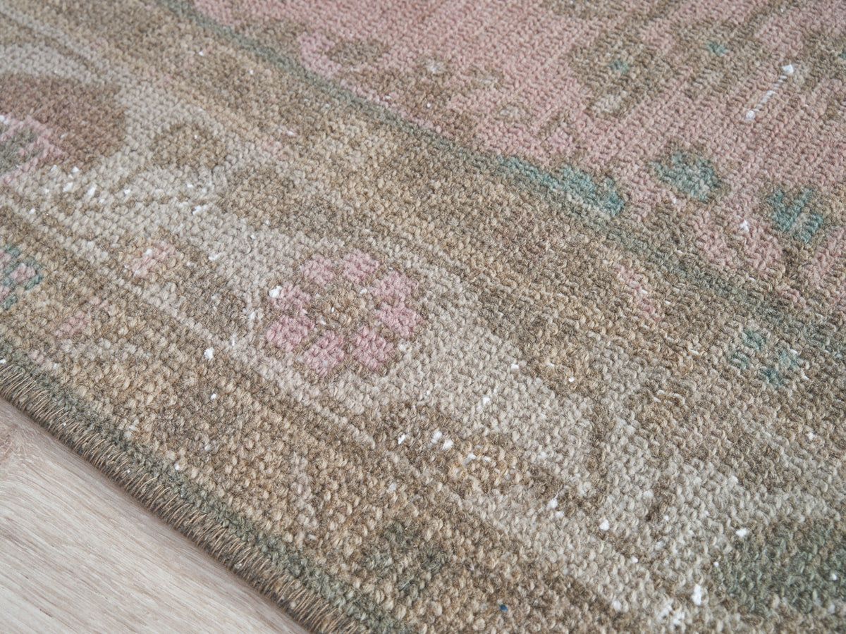 3'6" x 9'11" Neutral Vintage Persian Style Pink Runner Rug