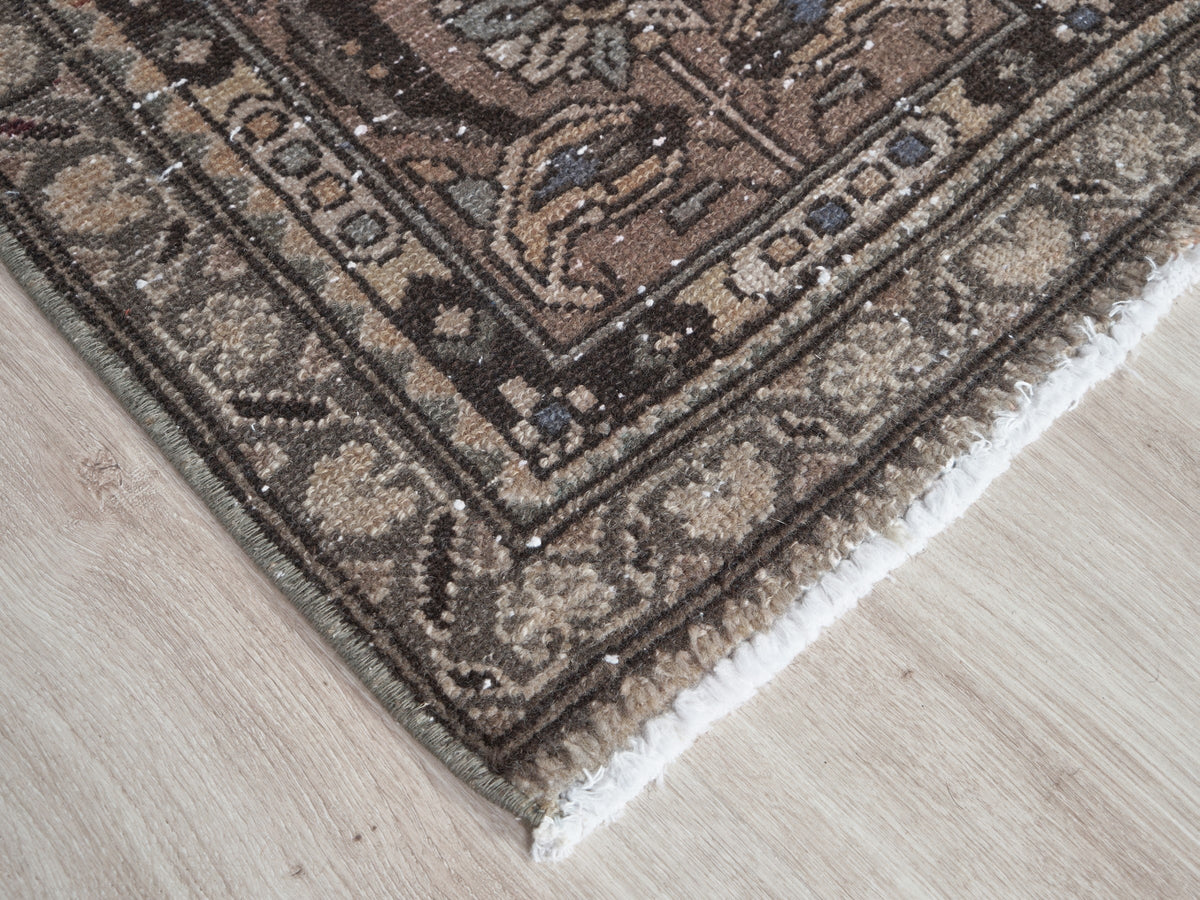 3'5" x 4'10" Oriental Small Persian Style Rug