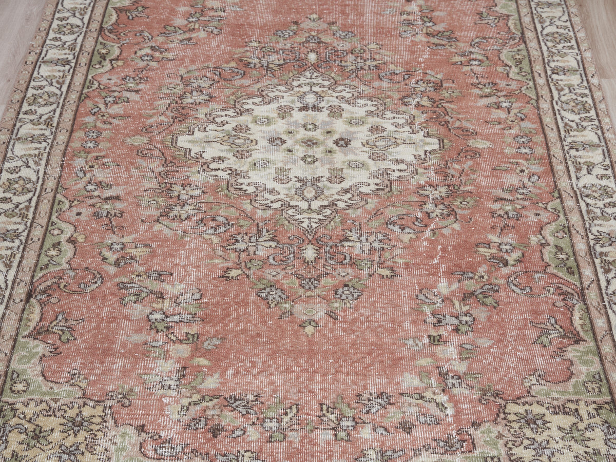 5'5" x 8'9" Pink Vintage Turkish Area Rug