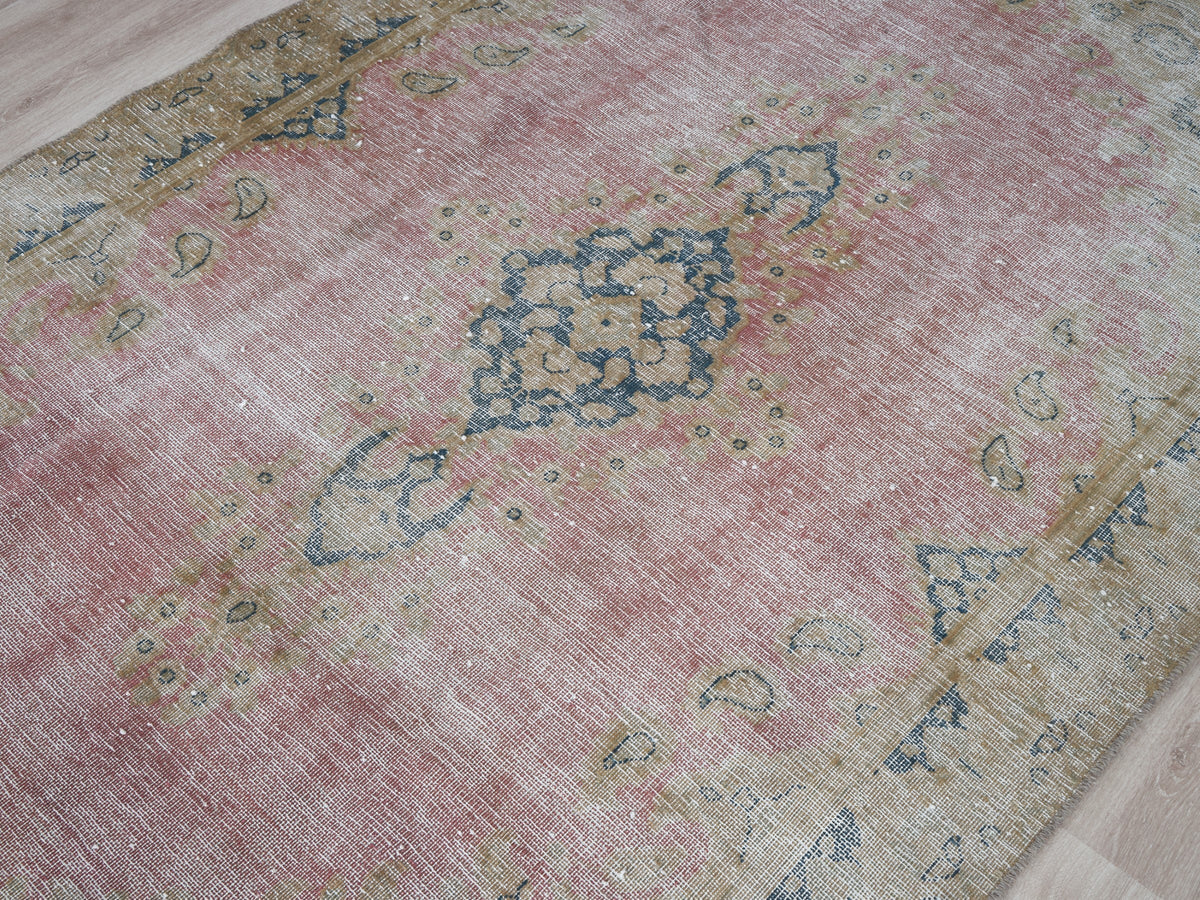 4'5" x 7'7" Pink Vintage Persian Style Rug