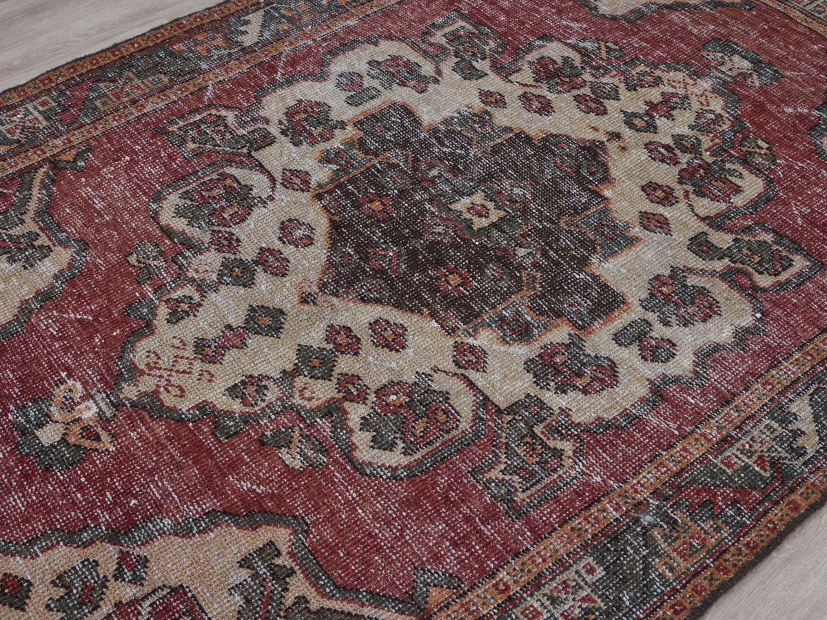 4'3" x 6'3" Vintage Persian Style Rug