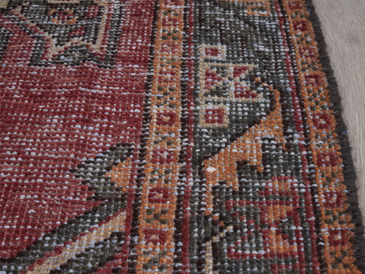 4'3" x 6'3" Vintage Persian Style Rug