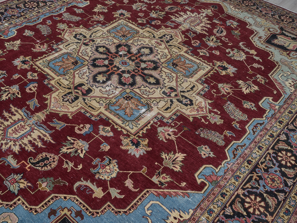 9'8" x 11'11" Oriental Persian Style Rug