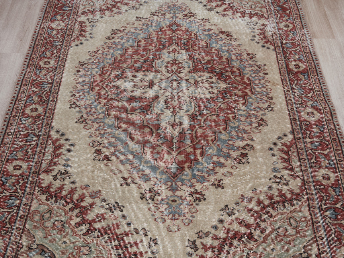 5'3" x 8'11" Handmade Vintage Turkish Area Rug