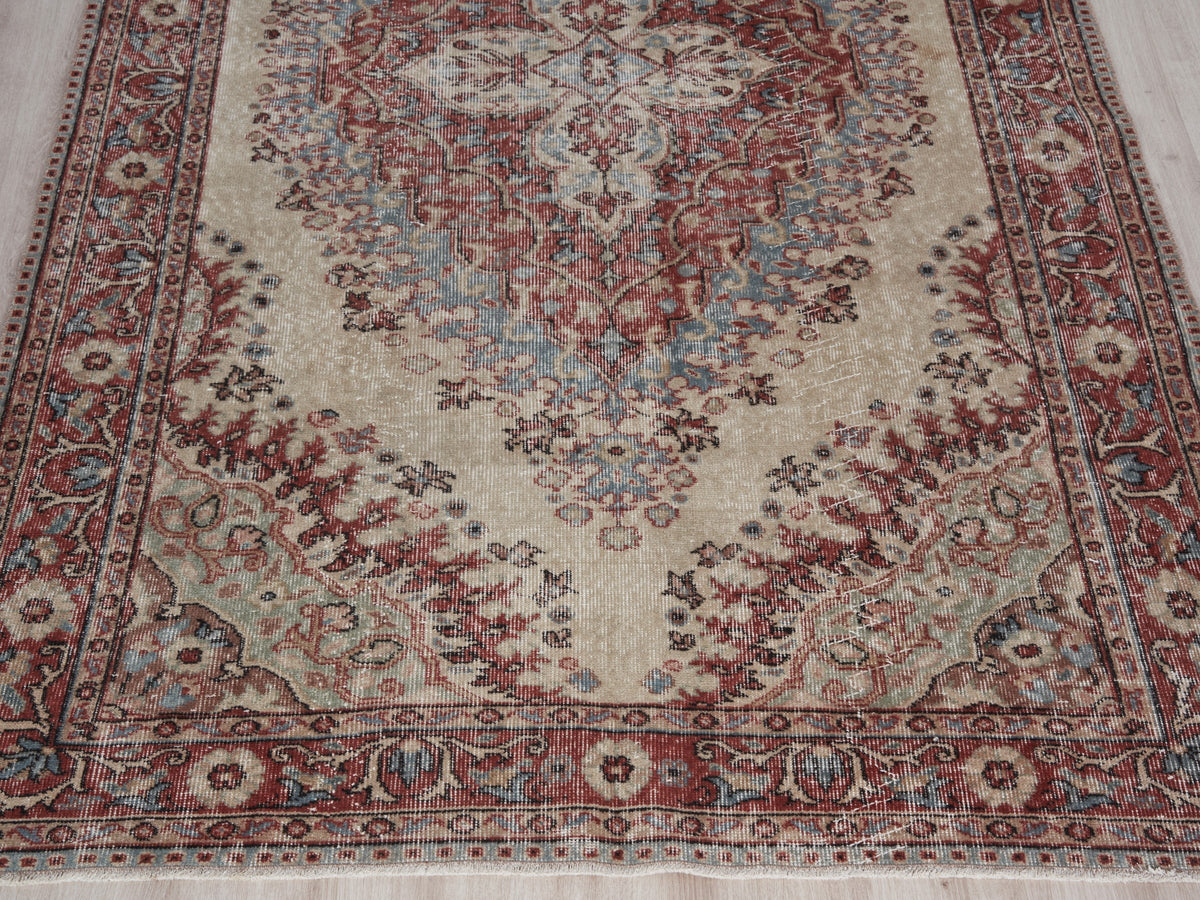 5'3" x 8'11" Handmade Vintage Turkish Area Rug